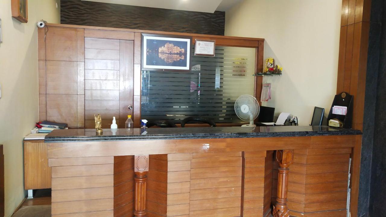 Hotel Vyshak International Maisur Dış mekan fotoğraf