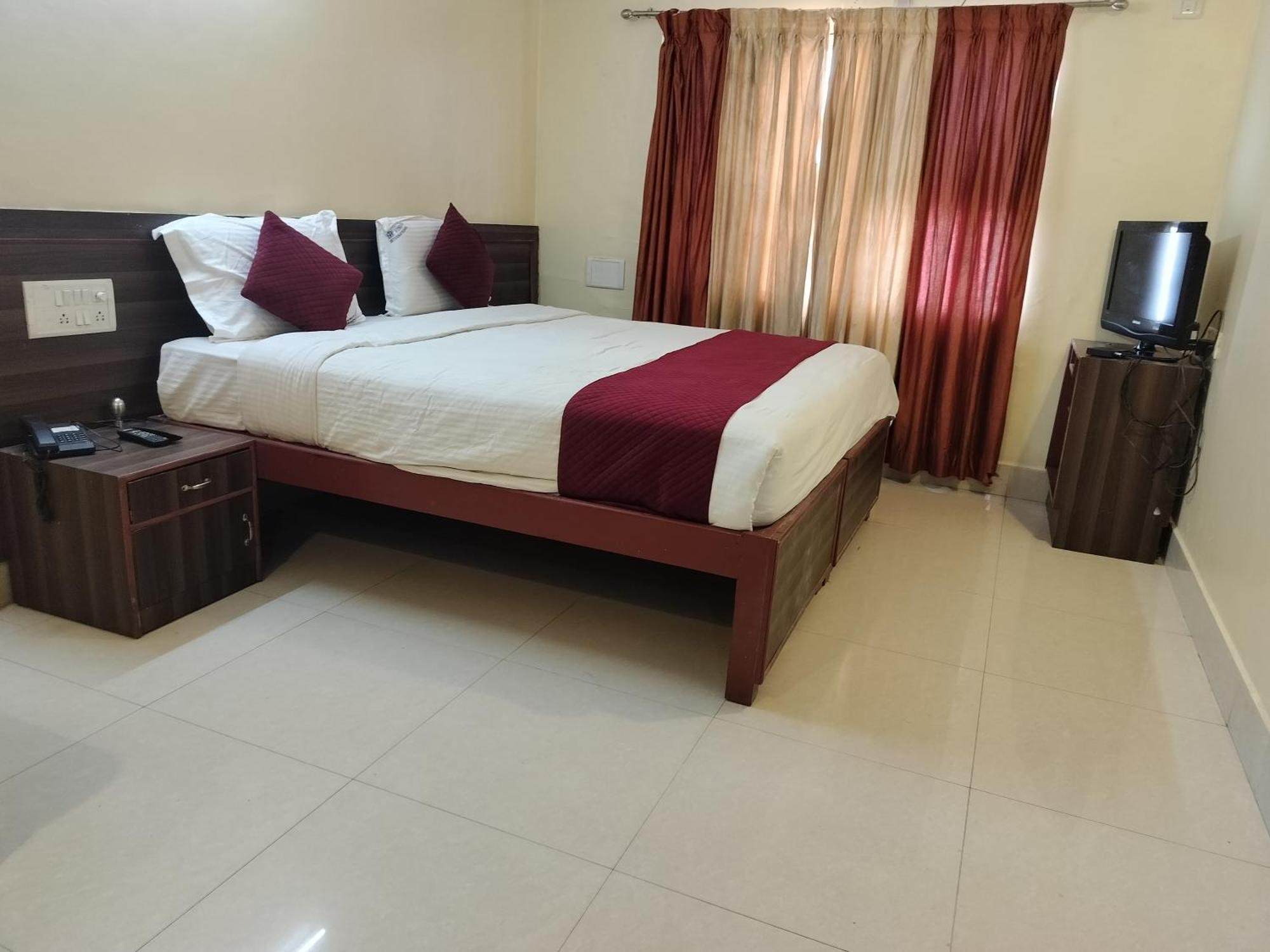 Hotel Vyshak International Maisur Dış mekan fotoğraf