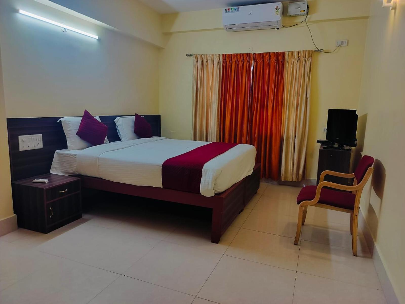 Hotel Vyshak International Maisur Dış mekan fotoğraf
